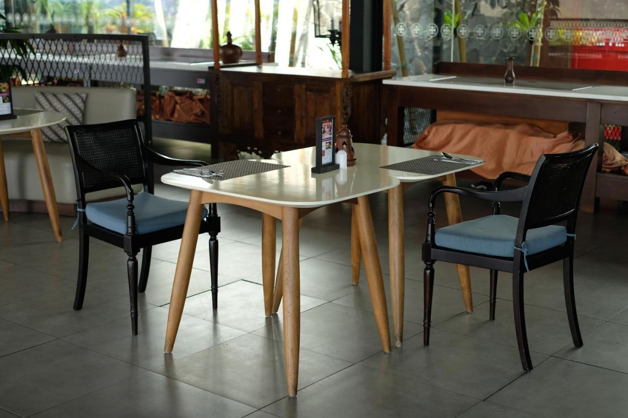 Swiss-Belinn Saripetojo Solo Extérieur photo